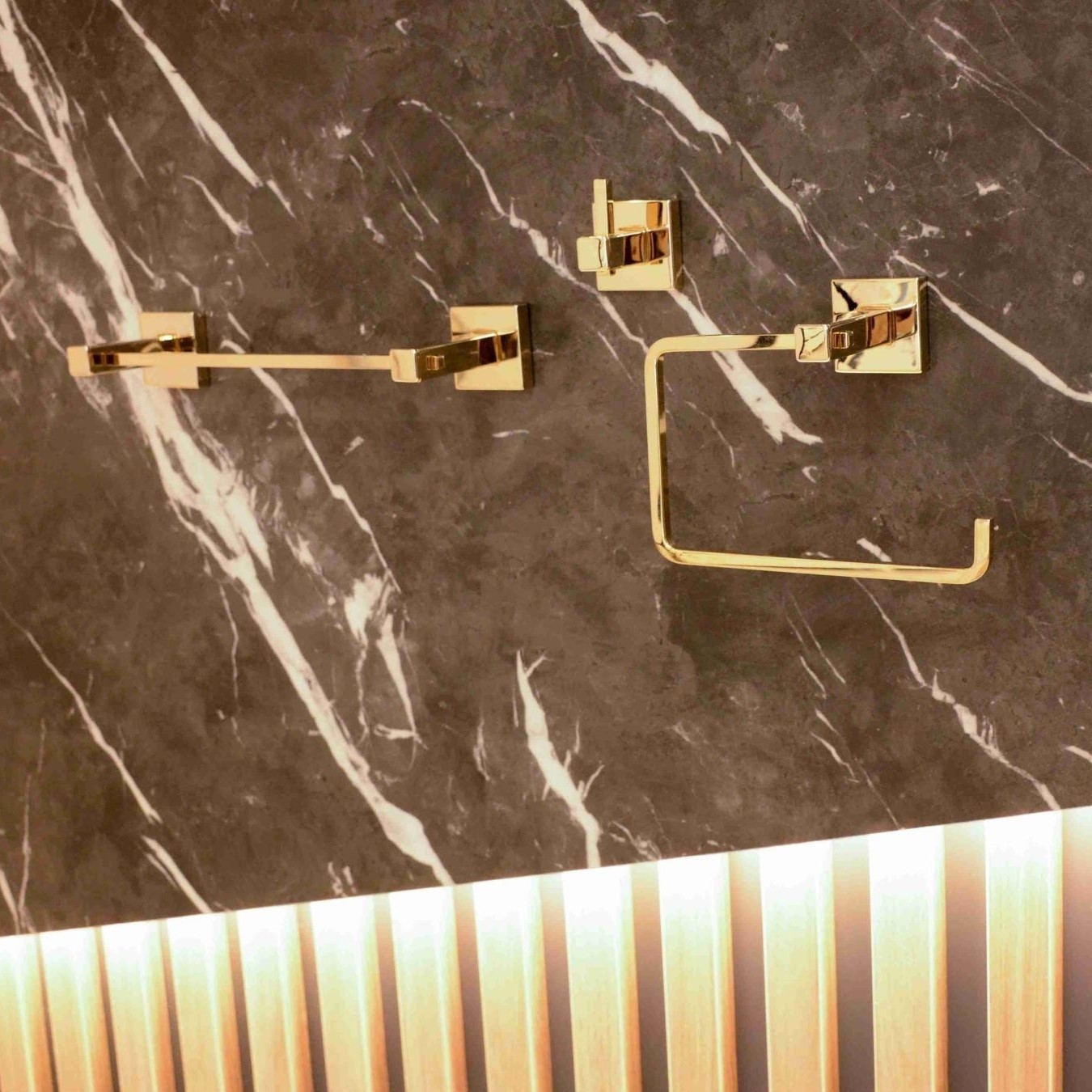 Gancho de pared (Square dorado gold) - Imagen 3